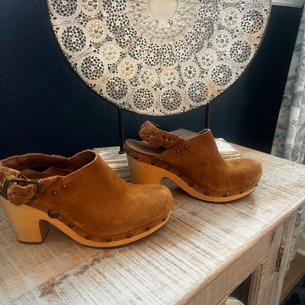 UGG Mule/Clog- great condition!